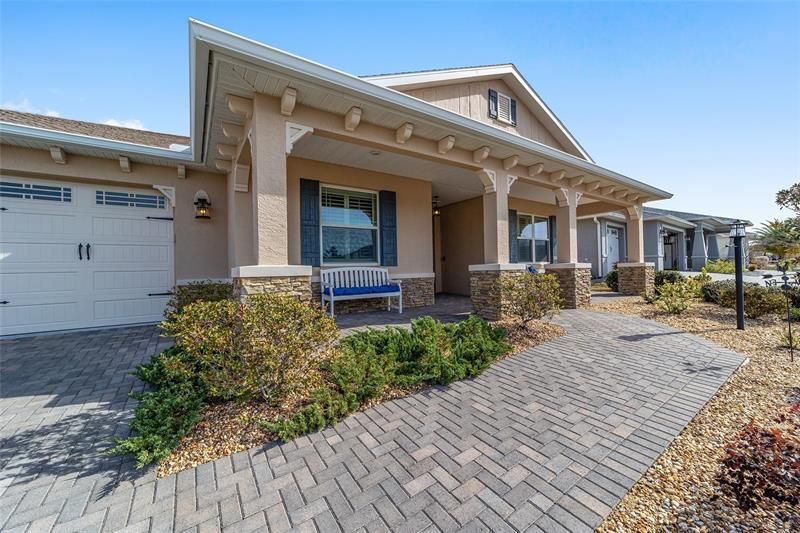 Recently Sold: $589,900 (3 beds, 3 baths, 2599 Square Feet)