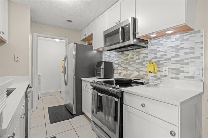 Recently Sold: $199,000 (2 beds, 2 baths, 954 Square Feet)