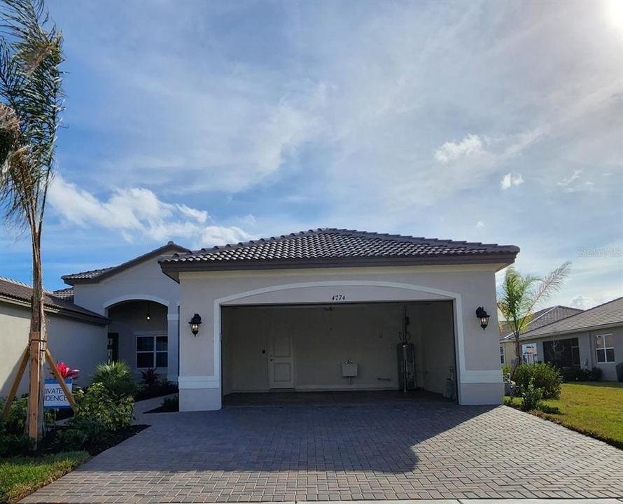 Vendido Recientemente: $396,104 (2 camas, 2 baños, 1646 Pies cuadrados)