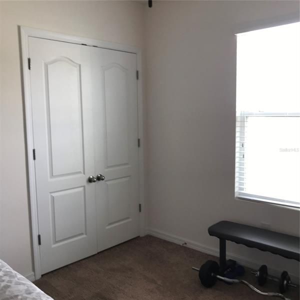 Recently Rented: $1,995 (3 beds, 2 baths, 1594 Square Feet)