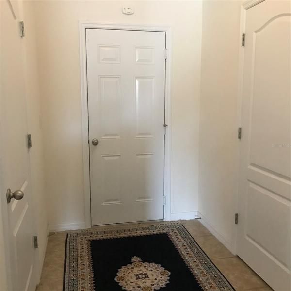 Recently Rented: $1,995 (3 beds, 2 baths, 1594 Square Feet)