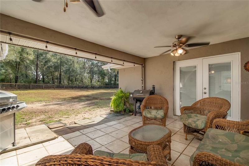 Recently Sold: $525,000 (5 beds, 2 baths, 2786 Square Feet)