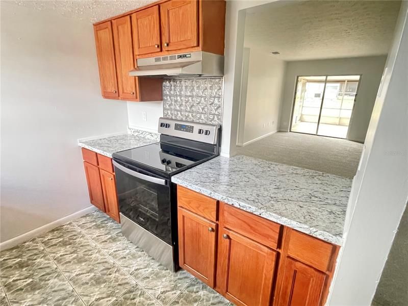 Recently Sold: $145,000 (2 beds, 1 baths, 794 Square Feet)