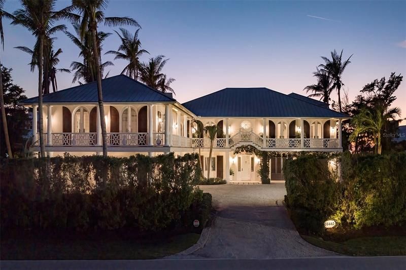Recently Sold: $15,000,000 (5 beds, 6 baths, 7102 Square Feet)