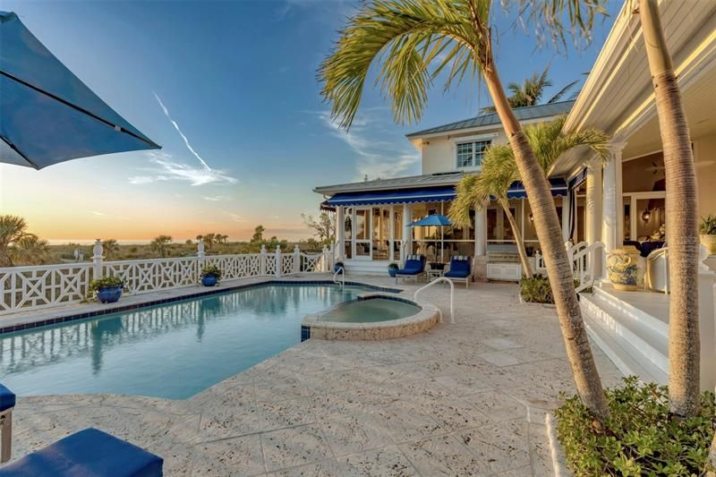 Recently Sold: $15,000,000 (5 beds, 6 baths, 7102 Square Feet)