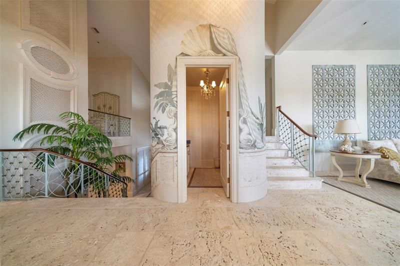Recently Sold: $15,000,000 (5 beds, 6 baths, 7102 Square Feet)