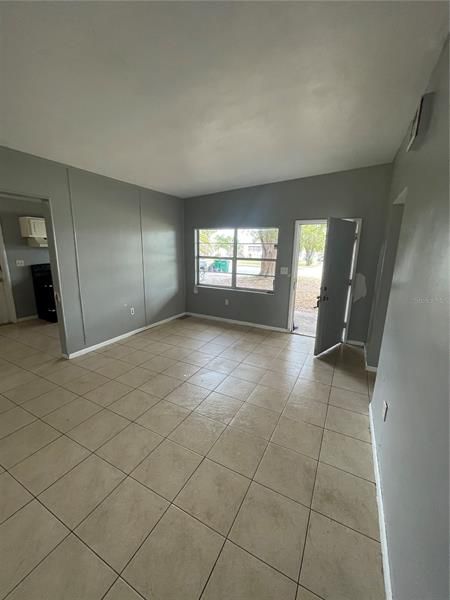 Recently Sold: $150,000 (3 beds, 1 baths, 1186 Square Feet)