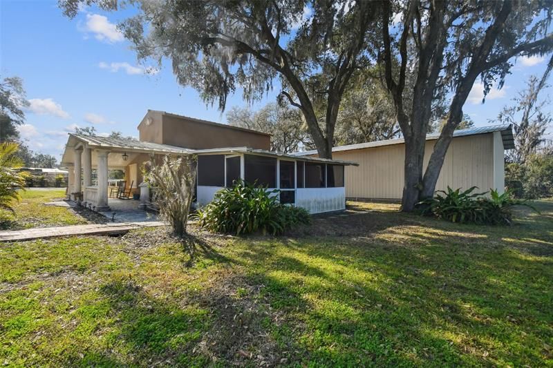 Recently Sold: $719,000 (3 beds, 2 baths, 2526 Square Feet)