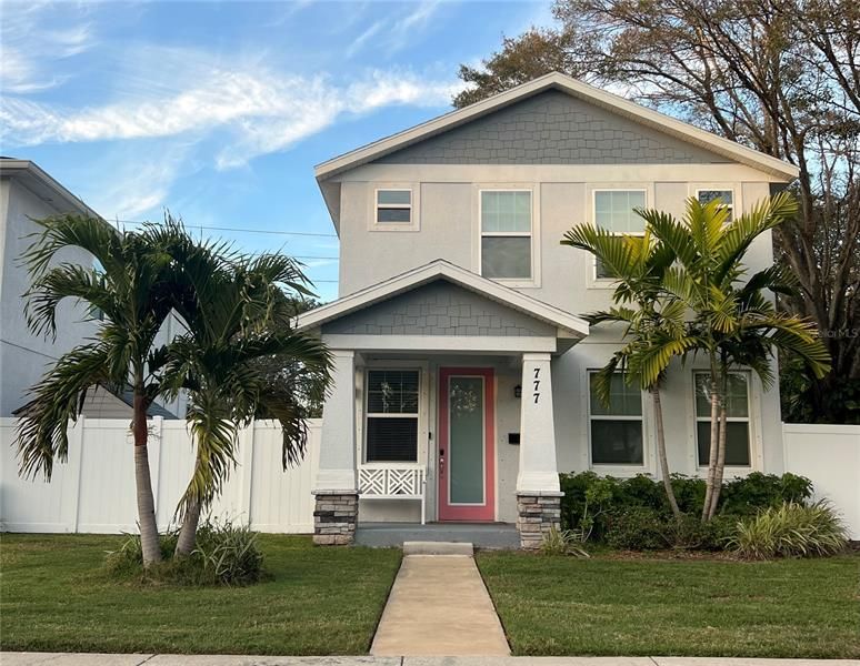 Recently Sold: $595,000 (3 beds, 2 baths, 1748 Square Feet)