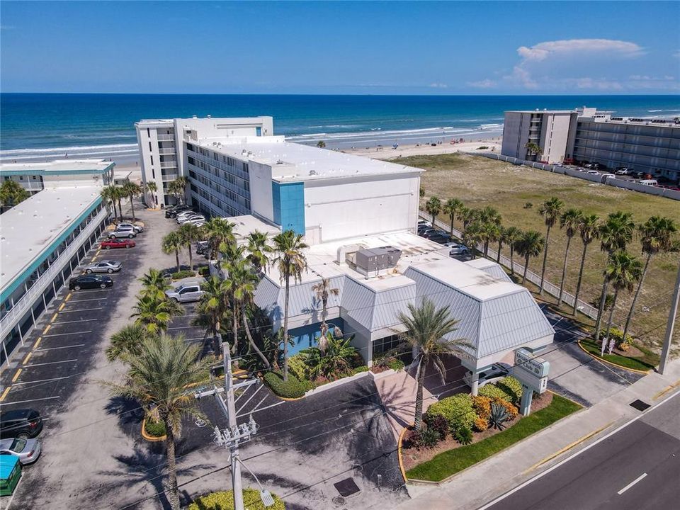 最近售出: $225,000 (1 贝兹, 2 浴室, 654 平方英尺)