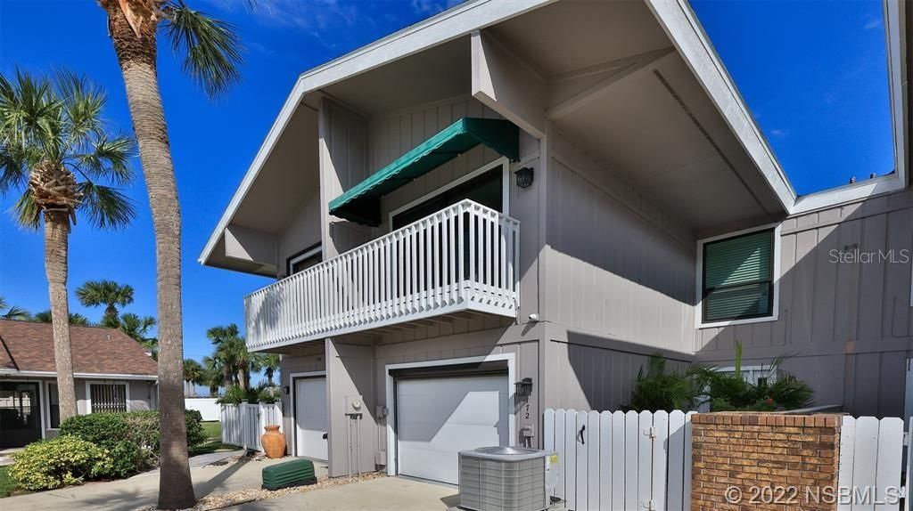 Recently Sold: $630,000 (2 beds, 2 baths, 1528 Square Feet)