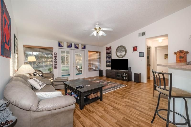 Recently Sold: $475,000 (4 beds, 2 baths, 2083 Square Feet)