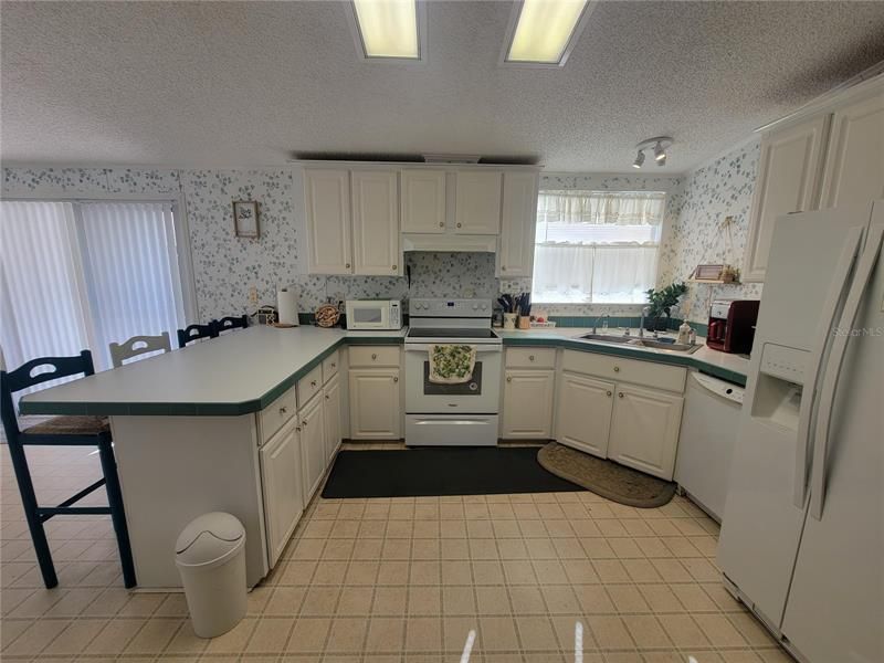 Recently Sold: $185,500 (2 beds, 2 baths, 1230 Square Feet)