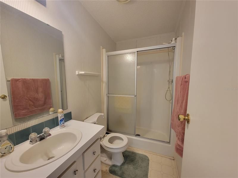 最近售出: $185,500 (2 贝兹, 2 浴室, 1230 平方英尺)
