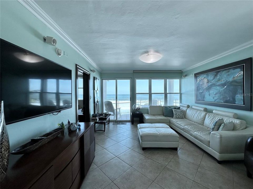 待售: $850,000 (2 贝兹, 2 浴室, 1138.53 平方英尺)