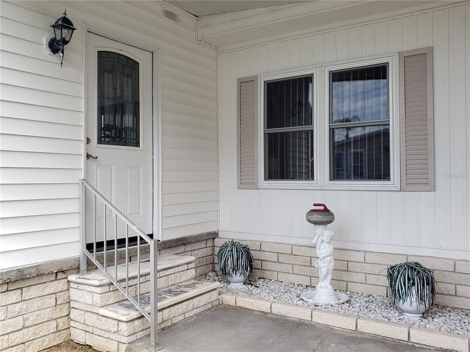 Recently Sold: $125,000 (2 beds, 2 baths, 1012 Square Feet)