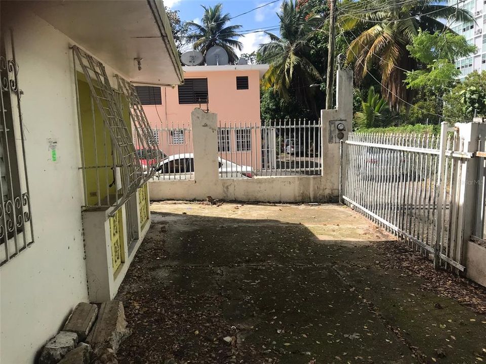 Recently Sold: $60,000 (5 beds, 2 baths, 1720 Square Feet)