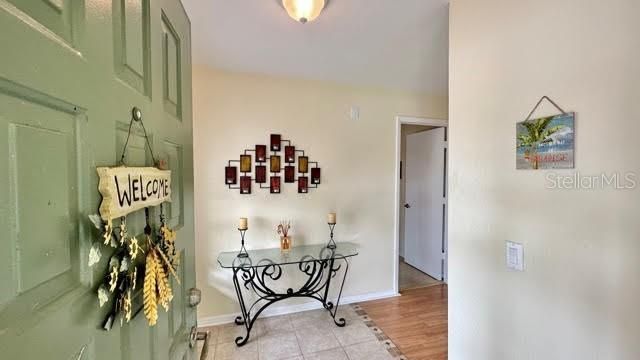 Recently Sold: $169,900 (2 beds, 2 baths, 984 Square Feet)