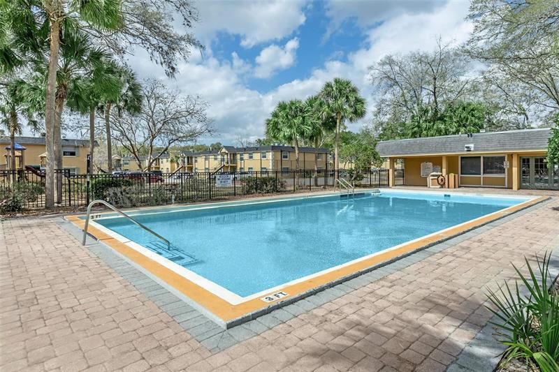 Recently Sold: $100,000 (3 beds, 2 baths, 1187 Square Feet)