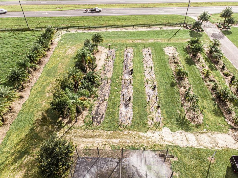 Activo con contrato: $899,900 (4.92 acres)