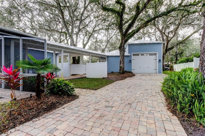 Recently Sold: $975,000 (4 beds, 3 baths, 3132 Square Feet)