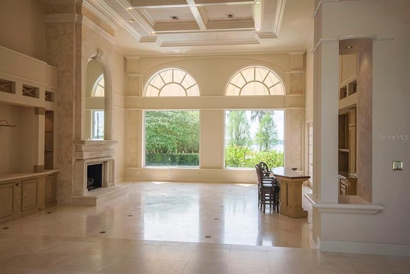 Recently Sold: $3,350,000 (5 beds, 5 baths, 5972 Square Feet)