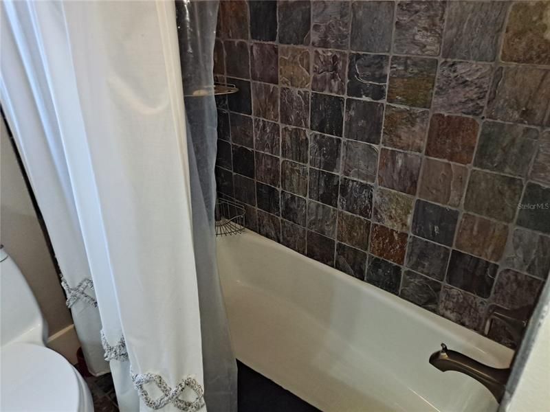 Bath 2-Tub/Shower