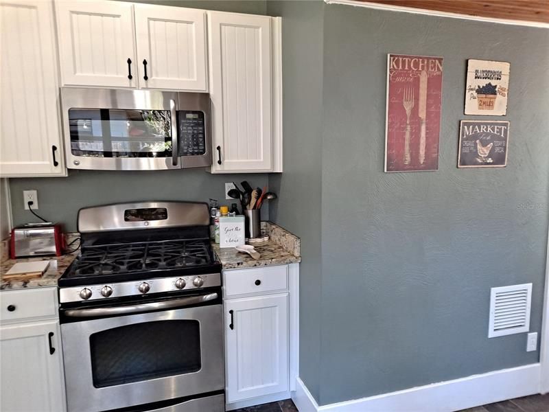 Recently Sold: $539,000 (2 beds, 2 baths, 1254 Square Feet)
