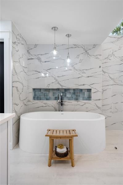 solid surface soaking tub