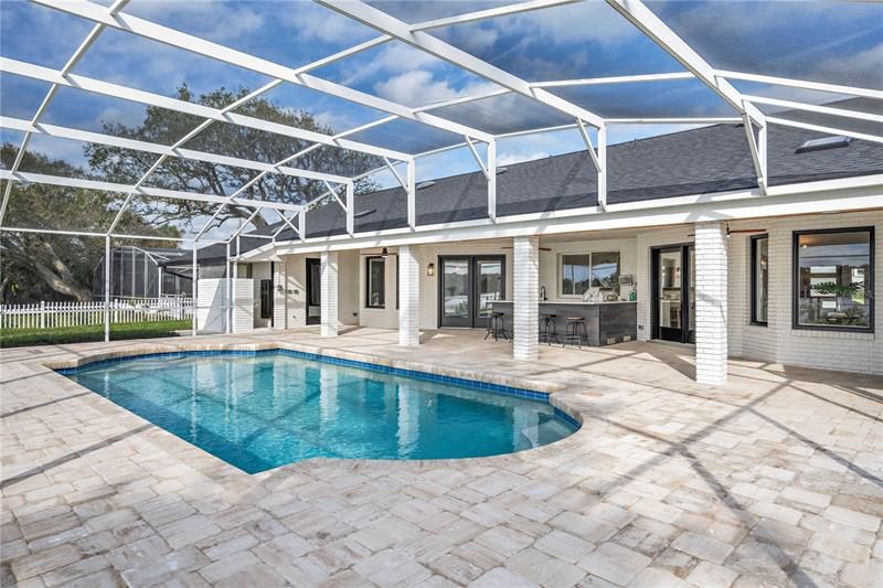 Recently Sold: $1,950,000 (4 beds, 3 baths, 3085 Square Feet)