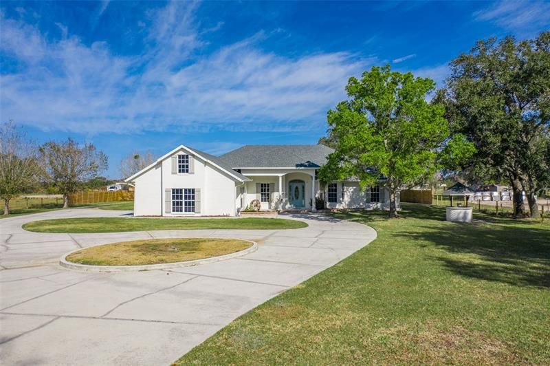 Recently Sold: $889,000 (5 beds, 3 baths, 4318 Square Feet)