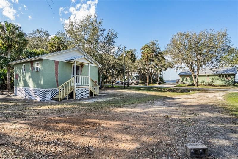 Recently Sold: $489,900 (2 beds, 1 baths, 1632 Square Feet)