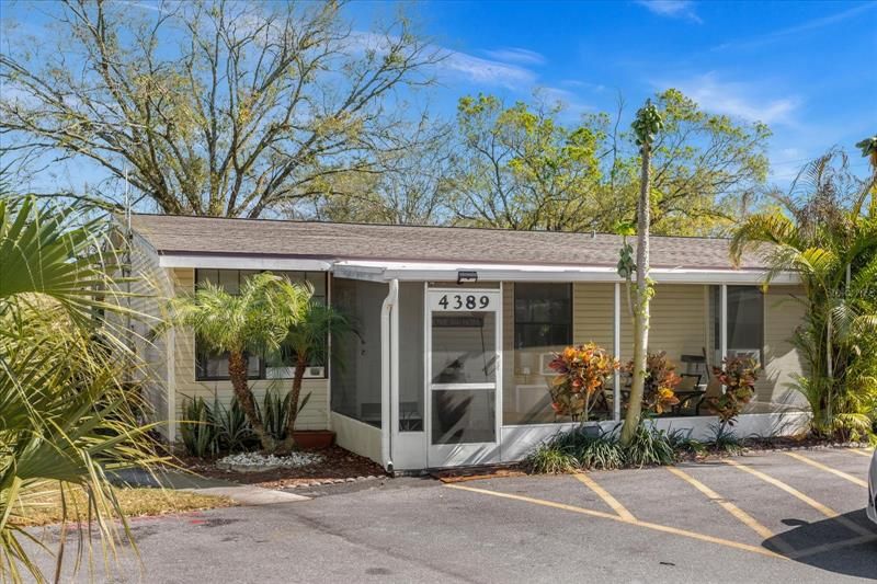 Recently Sold: $190,000 (2 beds, 1 baths, 828 Square Feet)