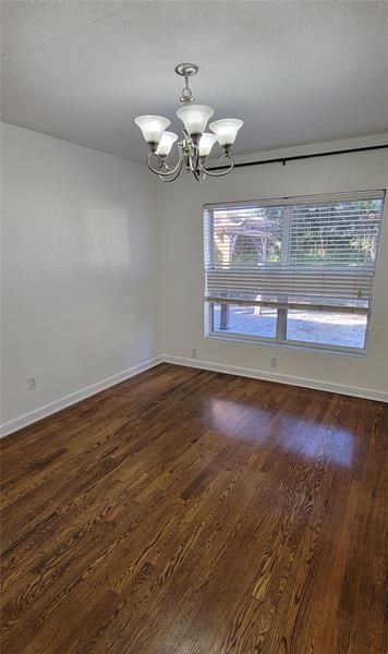 Recently Rented: $2,325 (3 beds, 2 baths, 1372 Square Feet)