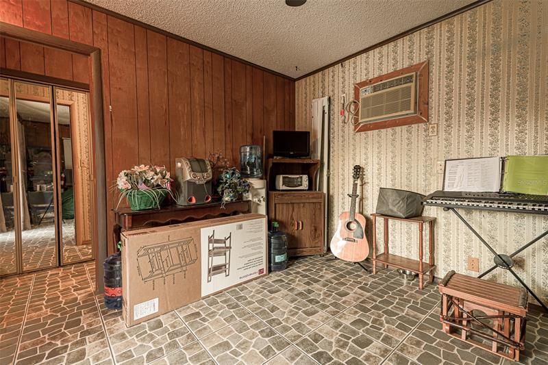 Cottage bedroom