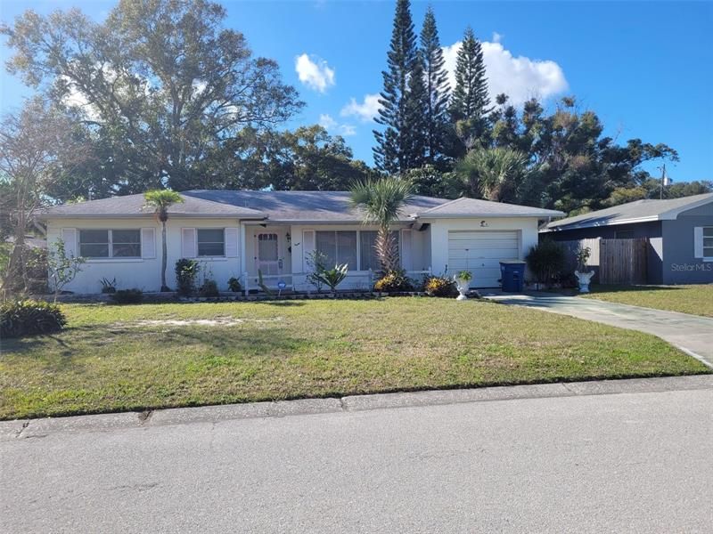 Recently Sold: $250,000 (2 beds, 2 baths, 1075 Square Feet)
