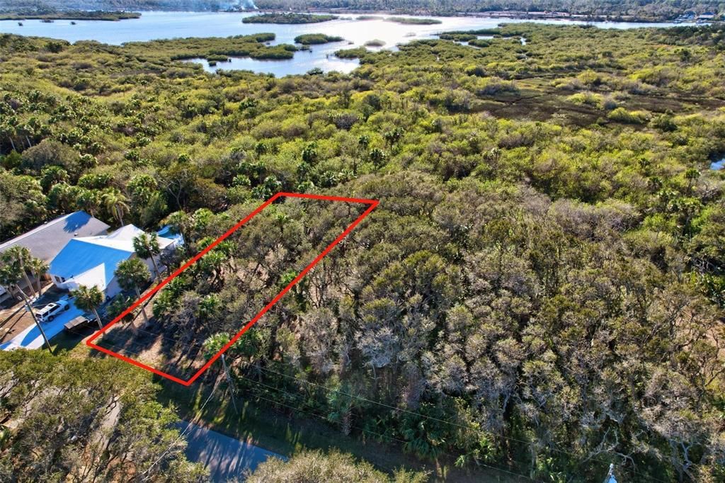 На продажу: $185,000 (0.17 acres)