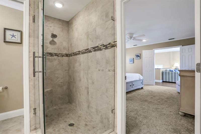 最近售出: $995,000 (3 贝兹, 3 浴室, 2163 平方英尺)