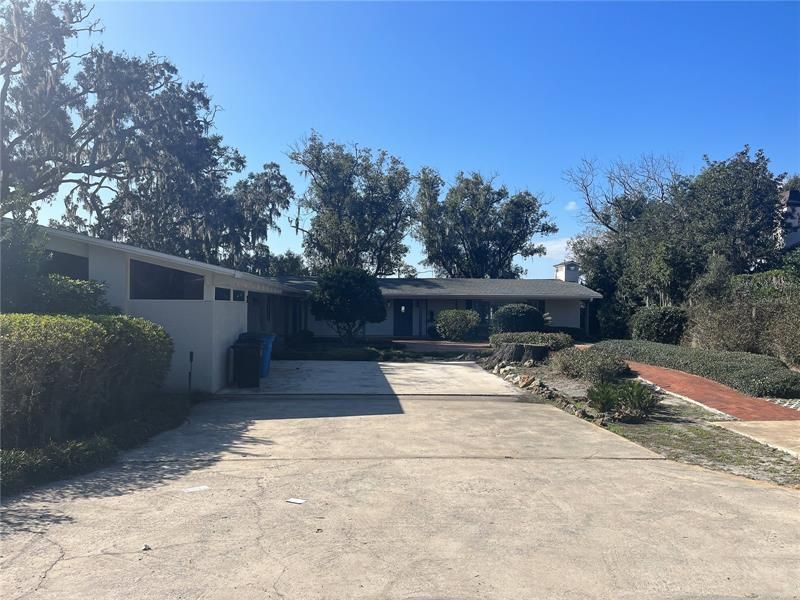 Recently Sold: $1,981,500 (4 beds, 3 baths, 2707 Square Feet)