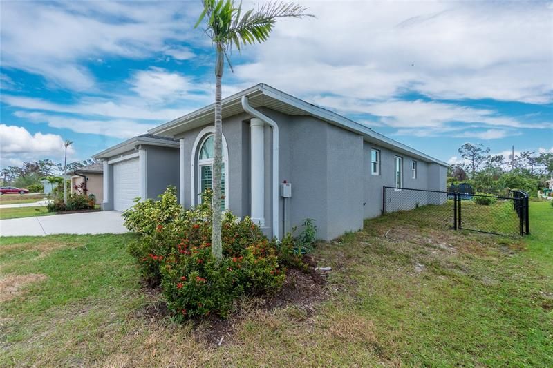 Recently Sold: $400,000 (3 beds, 2 baths, 1772 Square Feet)