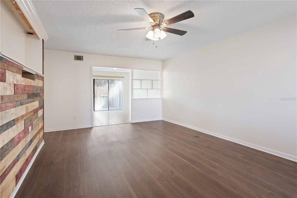 Recently Rented: $1,450 (2 beds, 2 baths, 1224 Square Feet)