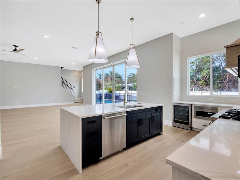 Active With Contract: $1,600,000 (5 beds, 4 baths, 4029 Square Feet)