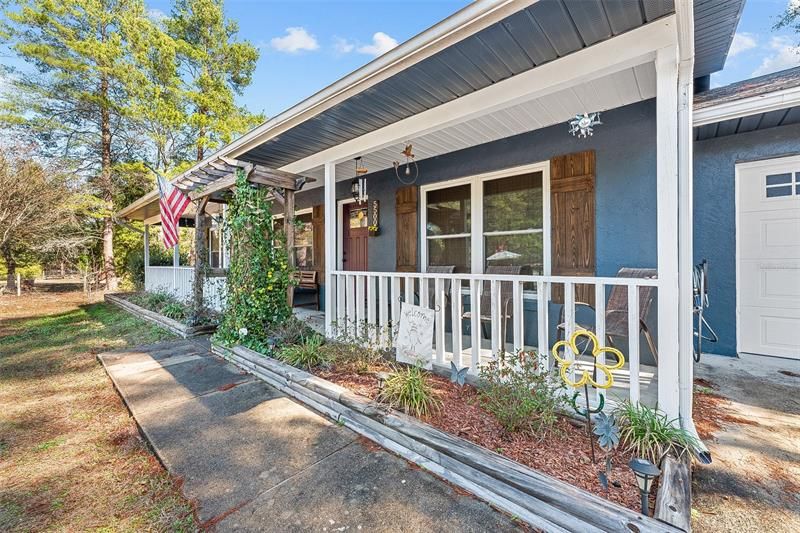 Recently Sold: $289,000 (3 beds, 2 baths, 1333 Square Feet)