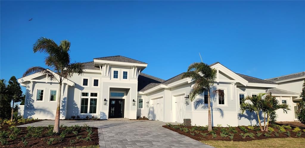 Vendido Recientemente: $1,948,845 (4 camas, 4 baños, 4000 Pies cuadrados)