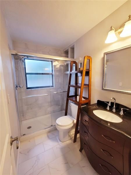 Recently Rented: $1,450 (2 beds, 1 baths, 946 Square Feet)