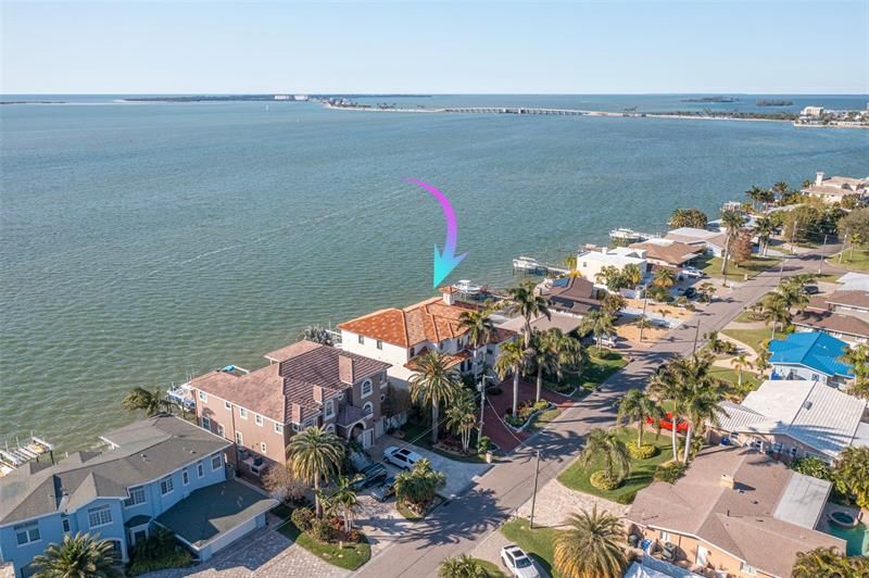 Recently Sold: $4,380,000 (4 beds, 3 baths, 4760 Square Feet)