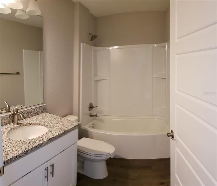 最近租的: $1,900 (3 贝兹, 2 浴室, 1460 平方英尺)