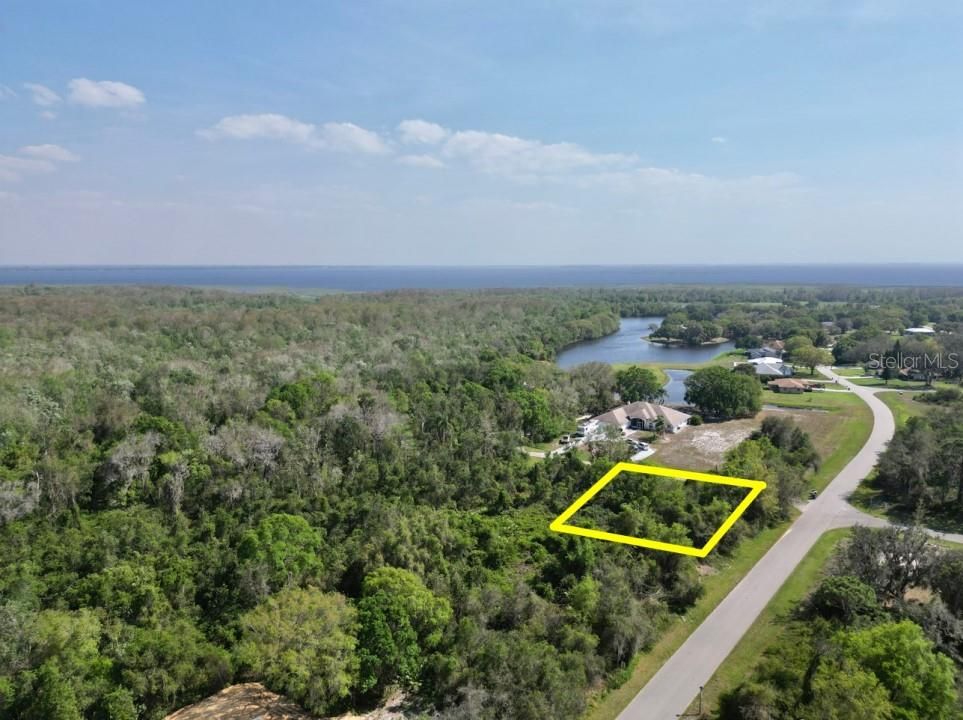 最近售出: $10,997 (0.36 acres)