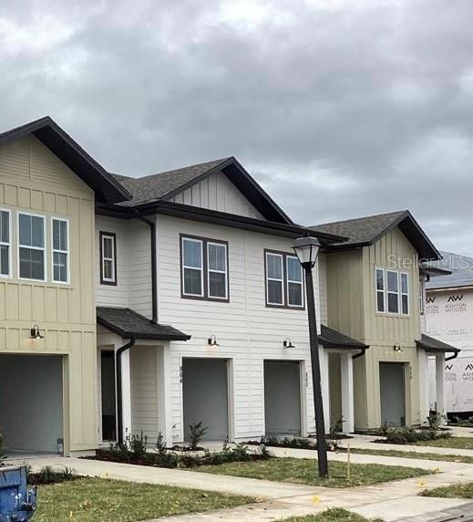 Recently Sold: $331,565 (3 beds, 2 baths, 1653 Square Feet)
