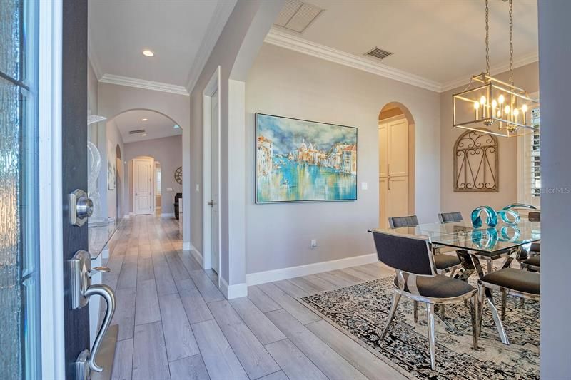 Recently Sold: $950,000 (4 beds, 3 baths, 2215 Square Feet)